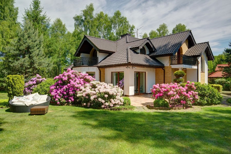 House Painting Tips to Improve Your Curb Appeal